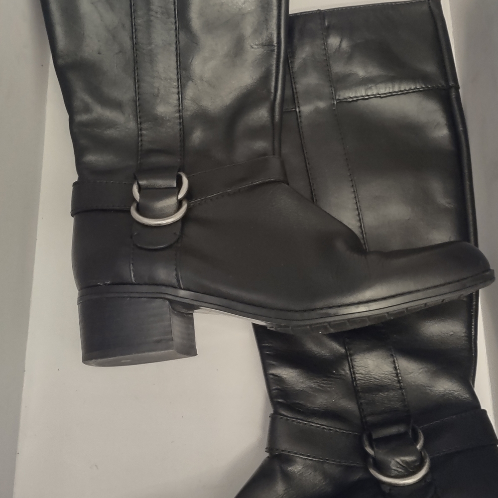 Bandolino Black Leather Heeled Boots with Buckle Detail